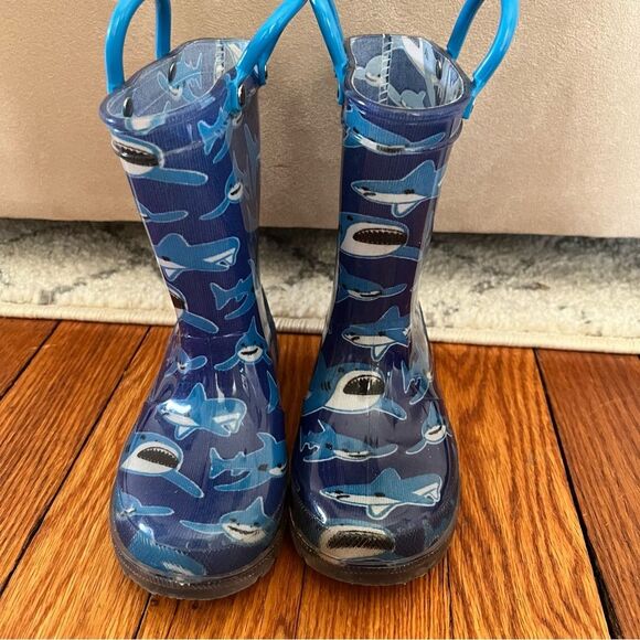 Cruz Kiks Blue Shark Rubber Rainboots Size 7 - Picture 2 of 7